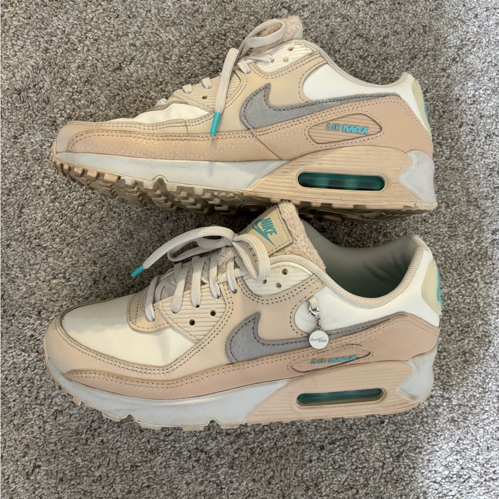 Nike Air Max 90 size 8.5